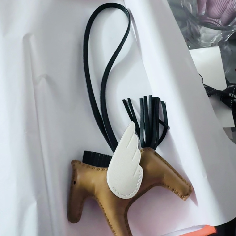 Hermes charm